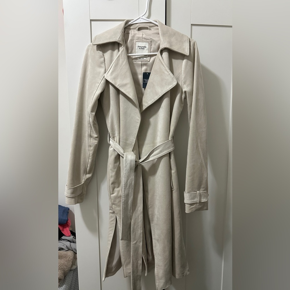 Abercrombie & Fitch Cream Trench Coat